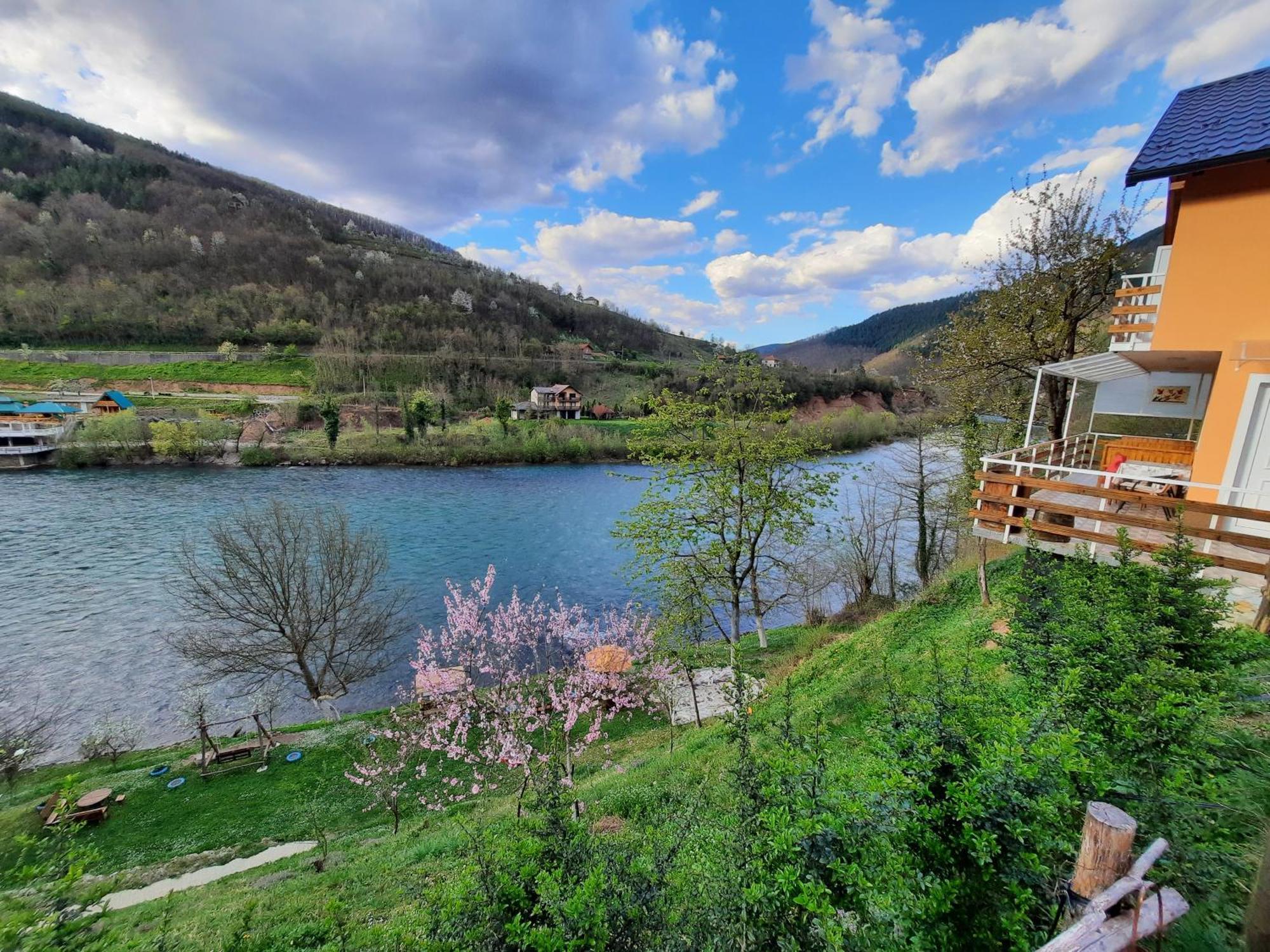 Apartmani Vila Na Drini Foca Bagian luar foto